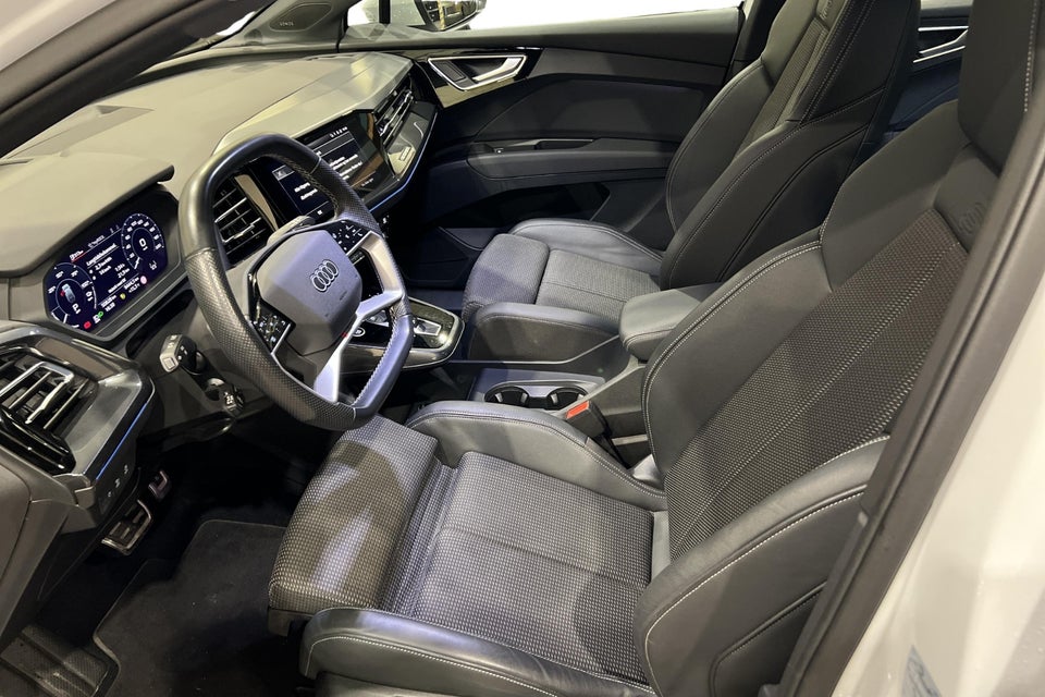 Audi Q4 e-tron 40 S-line 5d