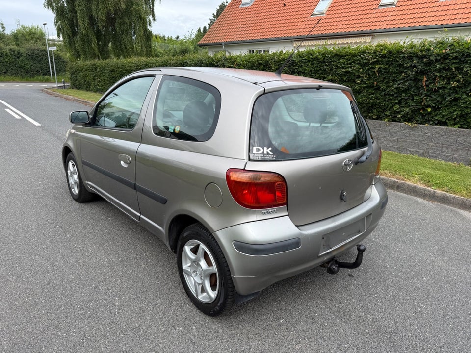 Toyota Yaris 1,0 Luna 3d