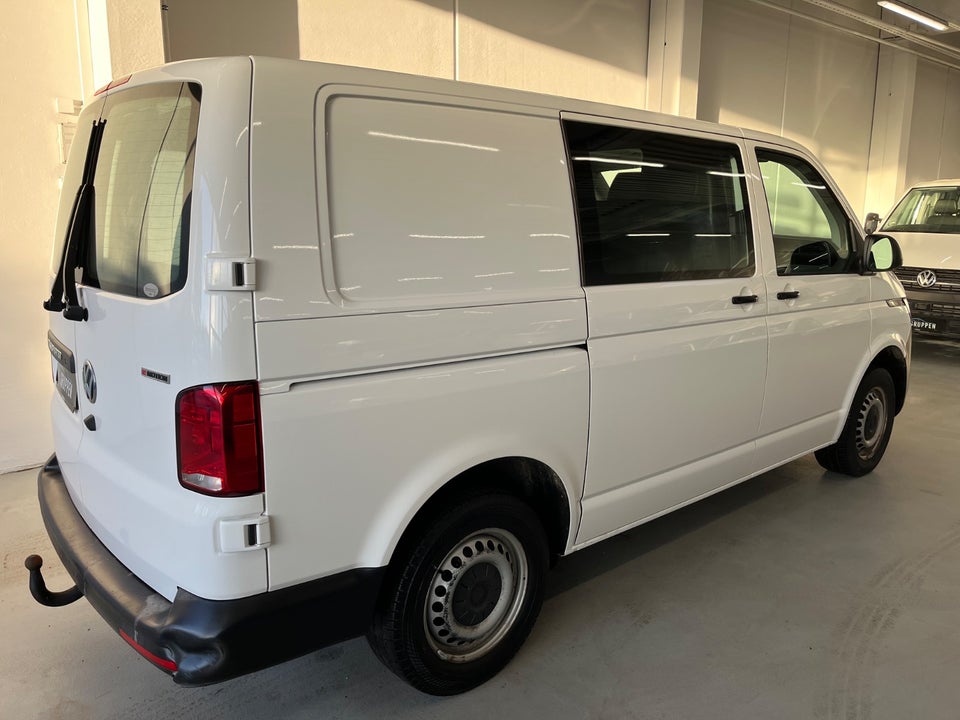 VW Transporter 2,0 TDi 150 Kassevogn DSG 4Motion kort