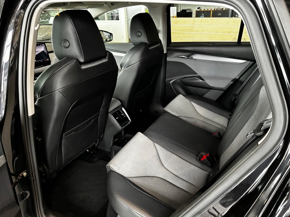 Skoda Enyaq 80 iV Clever 5d