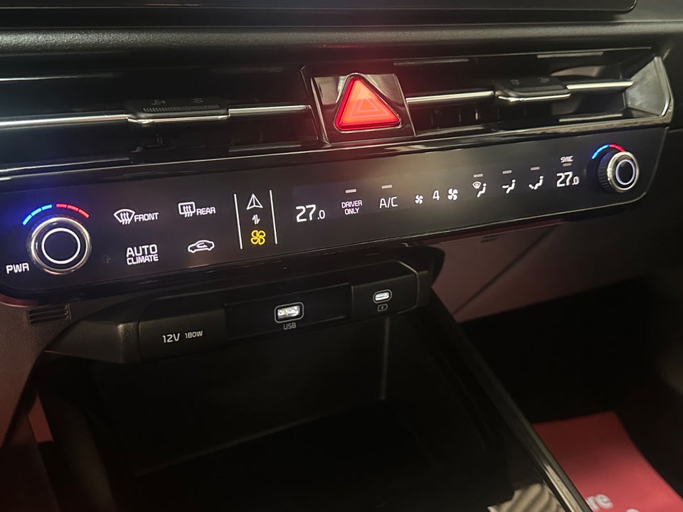 Kia Niro 64 EV Access 5d