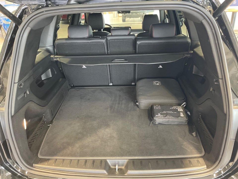 Mercedes EQB300 AMG Line 4Matic 5d