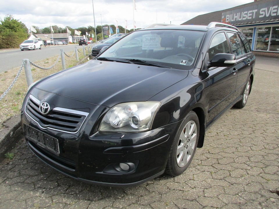 Toyota Avensis 1,8 Sol+ stc. 5d