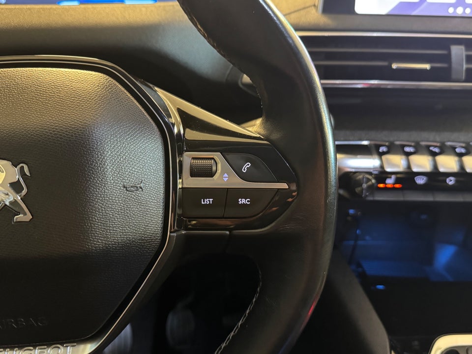 Peugeot 5008 1,6 BlueHDi 120 Allure 7prs 5d