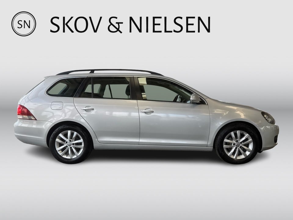 VW Golf VI 1,6 TDi 105 Comfortline Variant BMT 5d