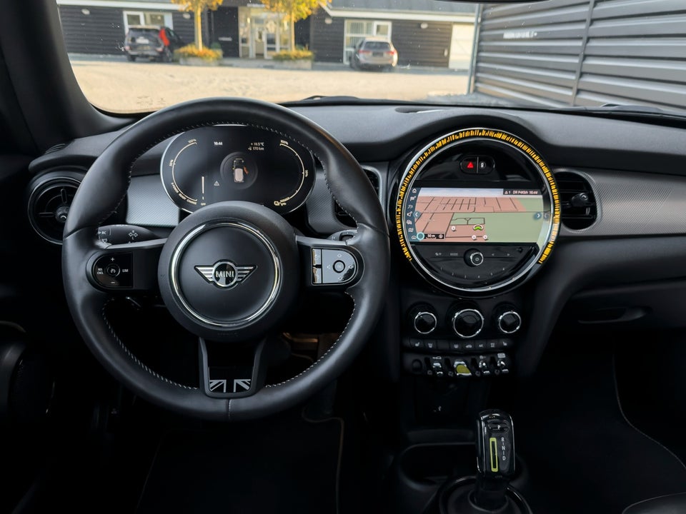 MINI Cooper SE Younique Trim 3d