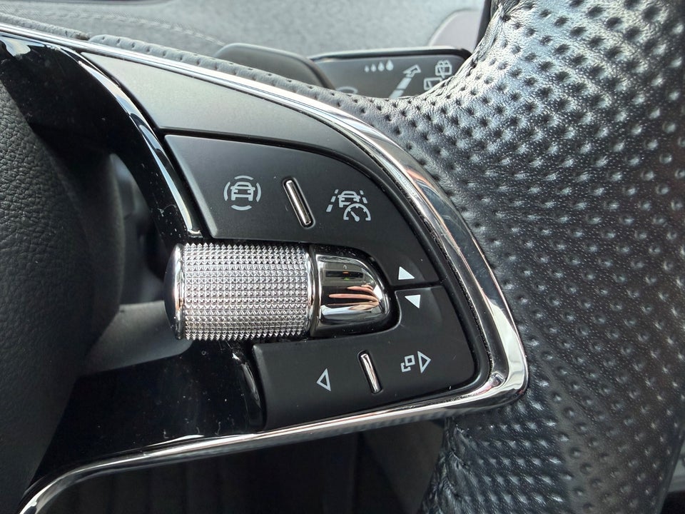 Skoda Enyaq 80 iV Loft 5d