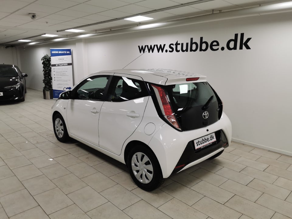 Toyota Aygo 1,0 VVT-i x-touch 5d