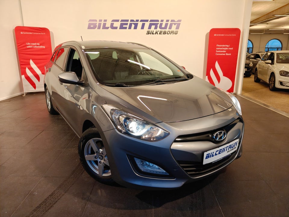 Hyundai i30 1,6 GDi XTR CW Eco 5d