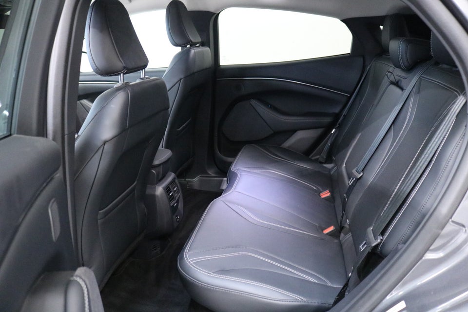 Ford Mustang Mach-E 70 Standard Range 5d