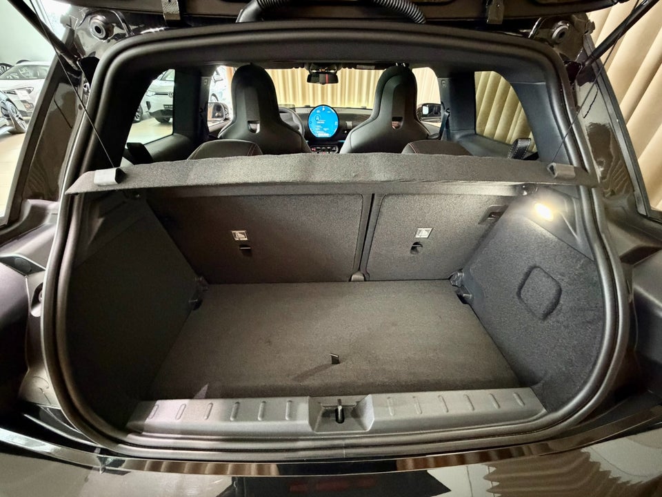 MINI Cooper SE JCW Trim M 3d