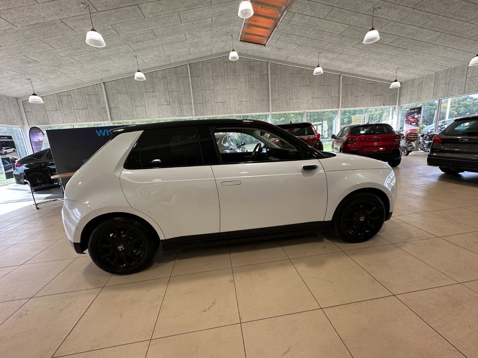 Honda e Advance 5d
