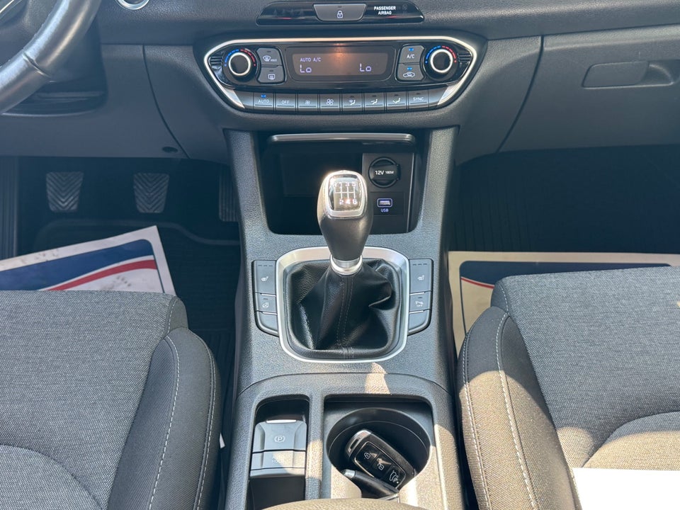 Hyundai i30 1,0 T-GDi Essential stc. 5d