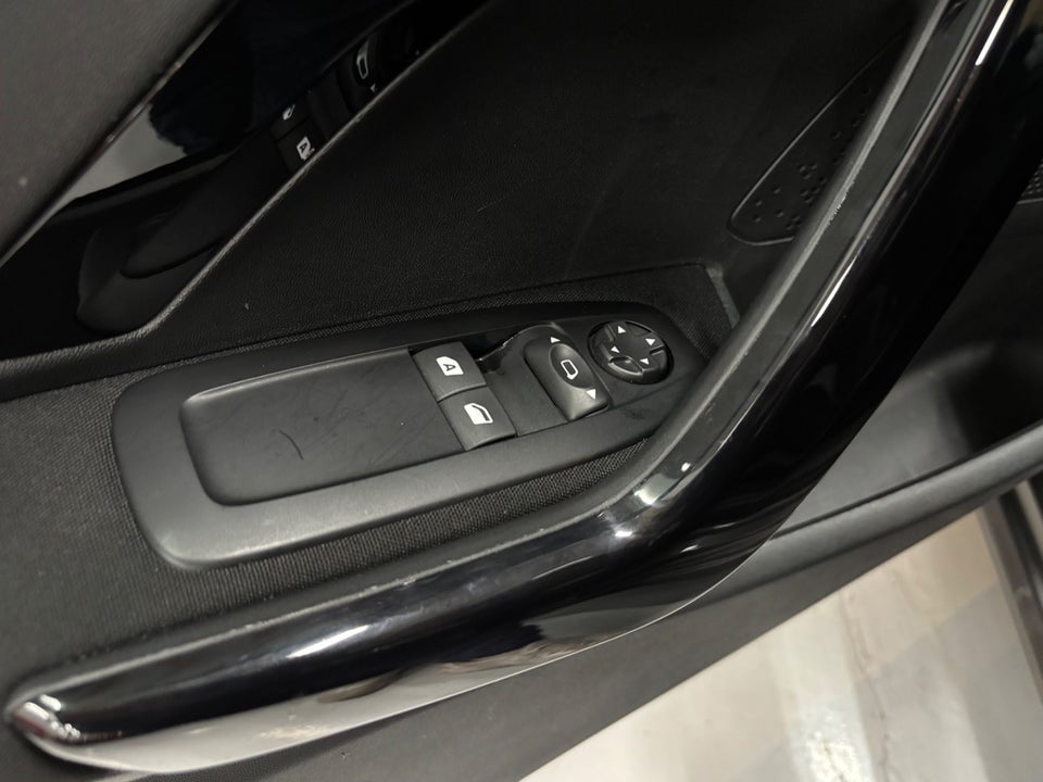 Peugeot 208 1,2 PureTech 82 Active 5d