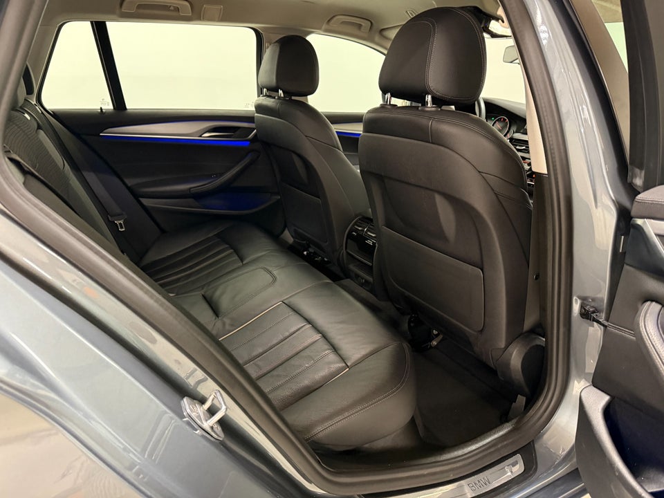 BMW 520d 2,0 Touring Connected aut. 5d