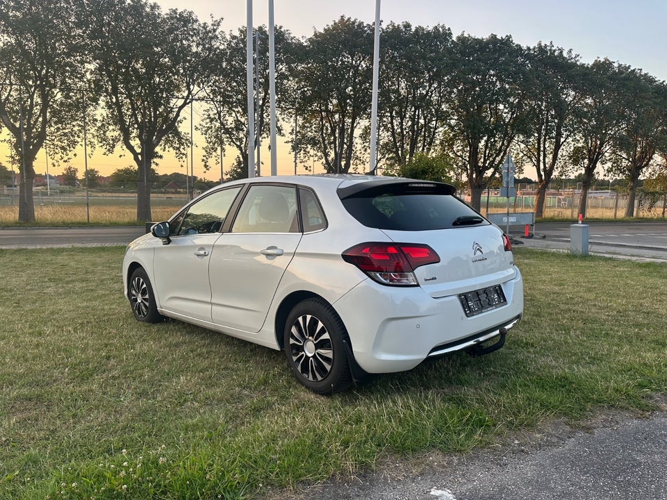 Citroën C4 1,6 BlueHDi 100 Feel 5d
