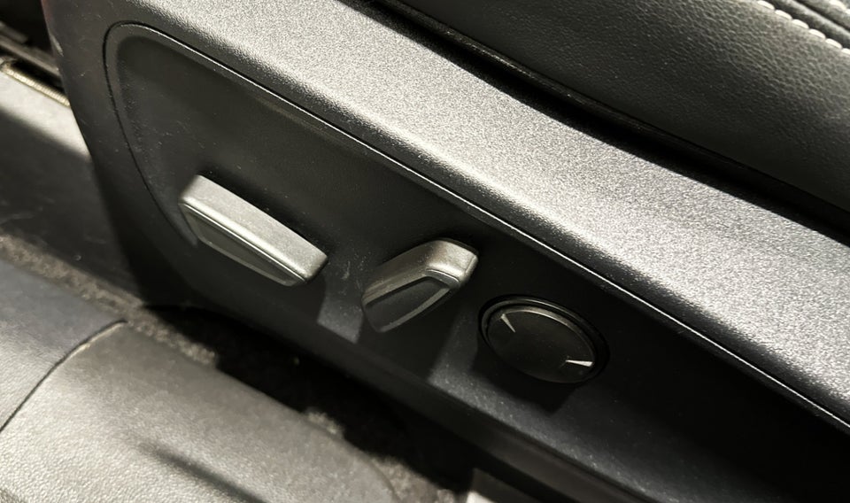 Ford Kuga 2,5 PHEV Vignale CVT 5d