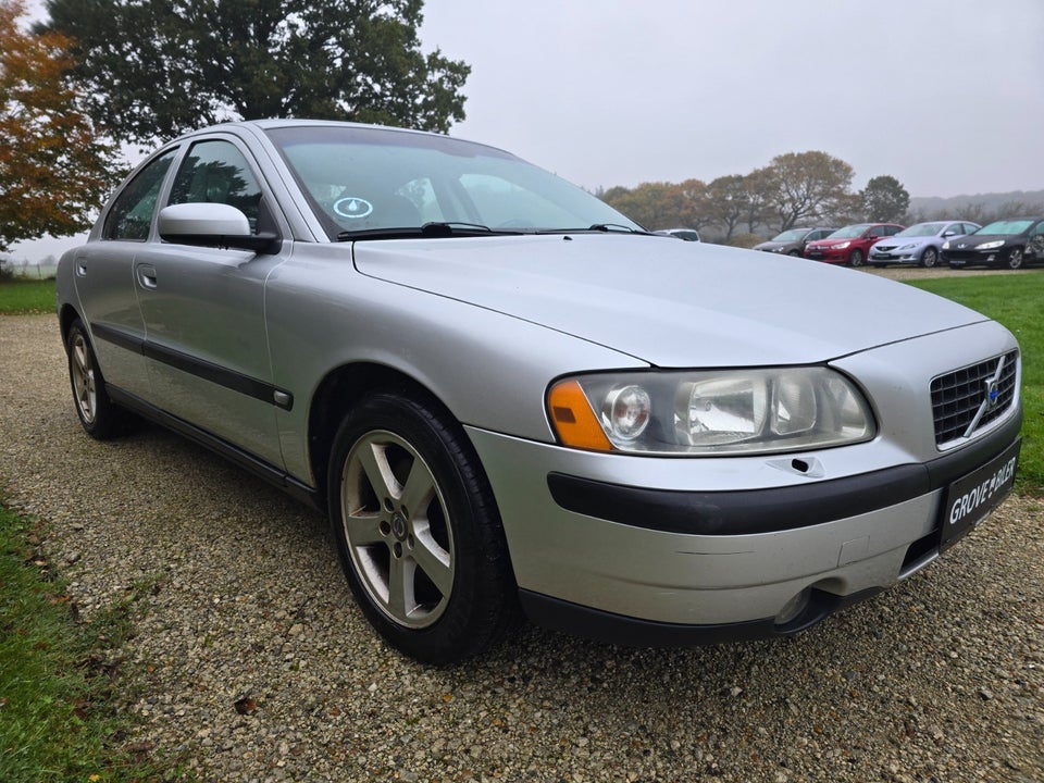 Volvo S60 2,4 140 aut. 4d