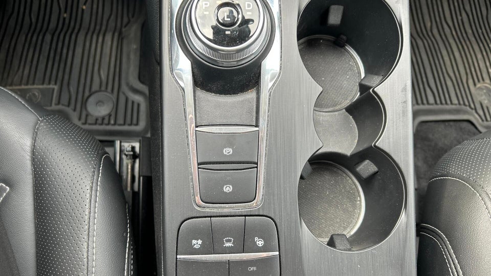 Ford Kuga 2,5 PHEV Vignale CVT 5d