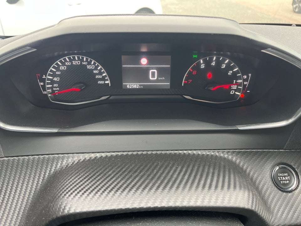 Peugeot 208 1,2 PureTech 100 Allure 5d