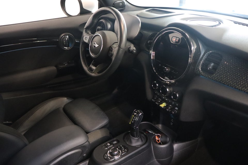 MINI Cooper SE Experience 3d