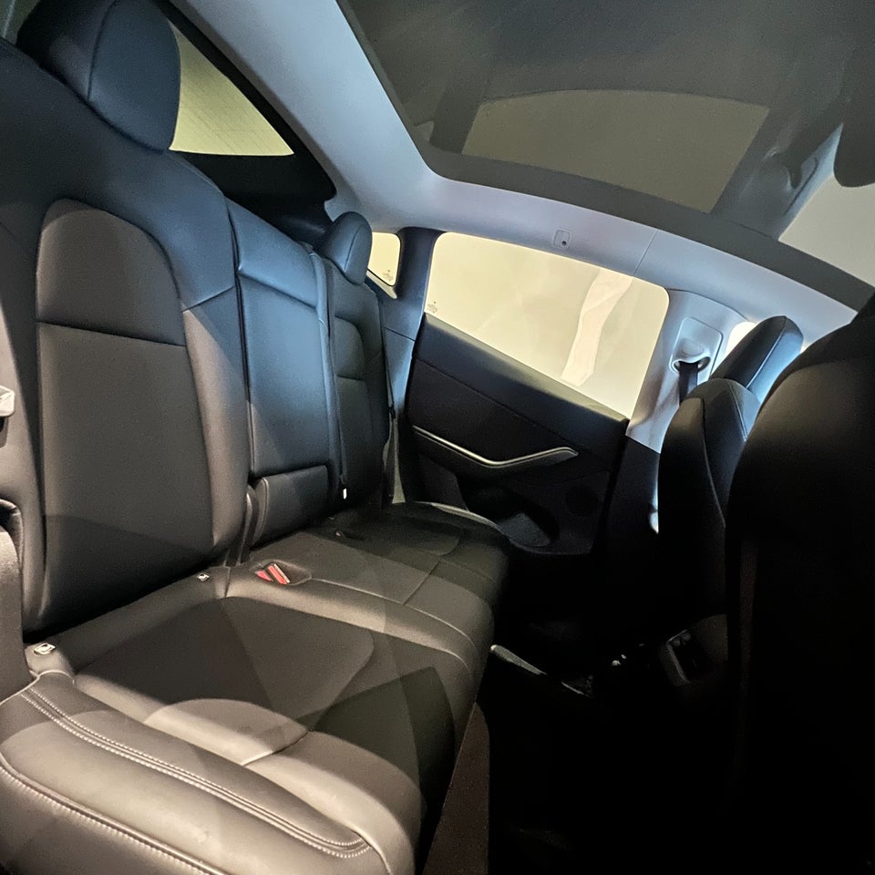 Tesla Model Y Long Range AWD 5d