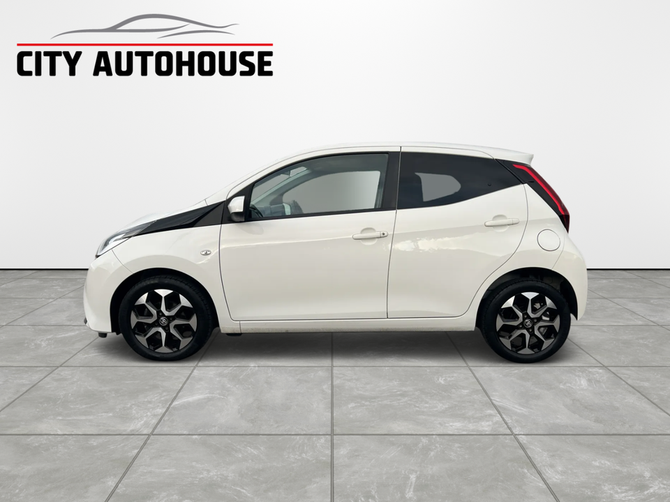 Toyota Aygo 1,0 VVT-i x-press 5d