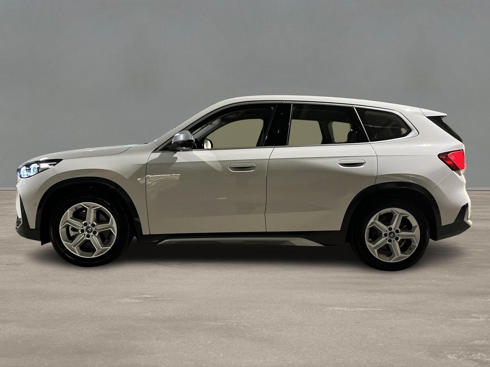 BMW iX1 xDrive30 X-Line 5d