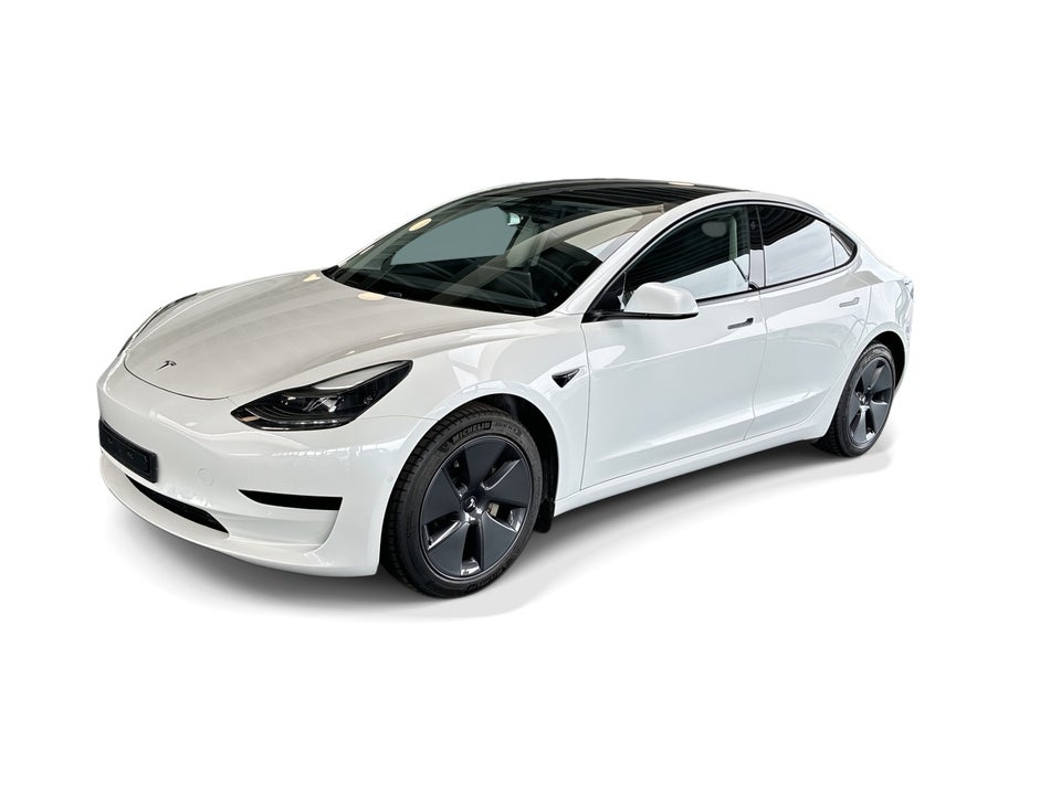 Tesla Model 3 Standard Range+ RWD 4d