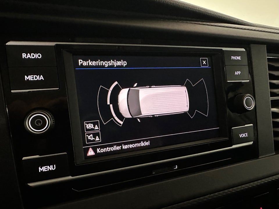 VW Transporter 2,0 TDi 150 Kassevogn DSG lang