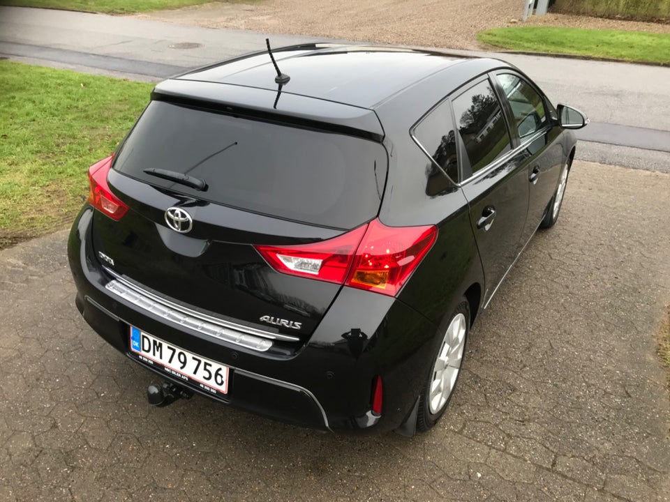 Toyota Auris 1,4 D-4D T2 Premium 5d