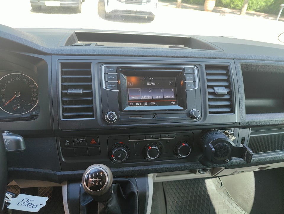 VW Transporter 2,0 TDi 150 Kassevogn lang