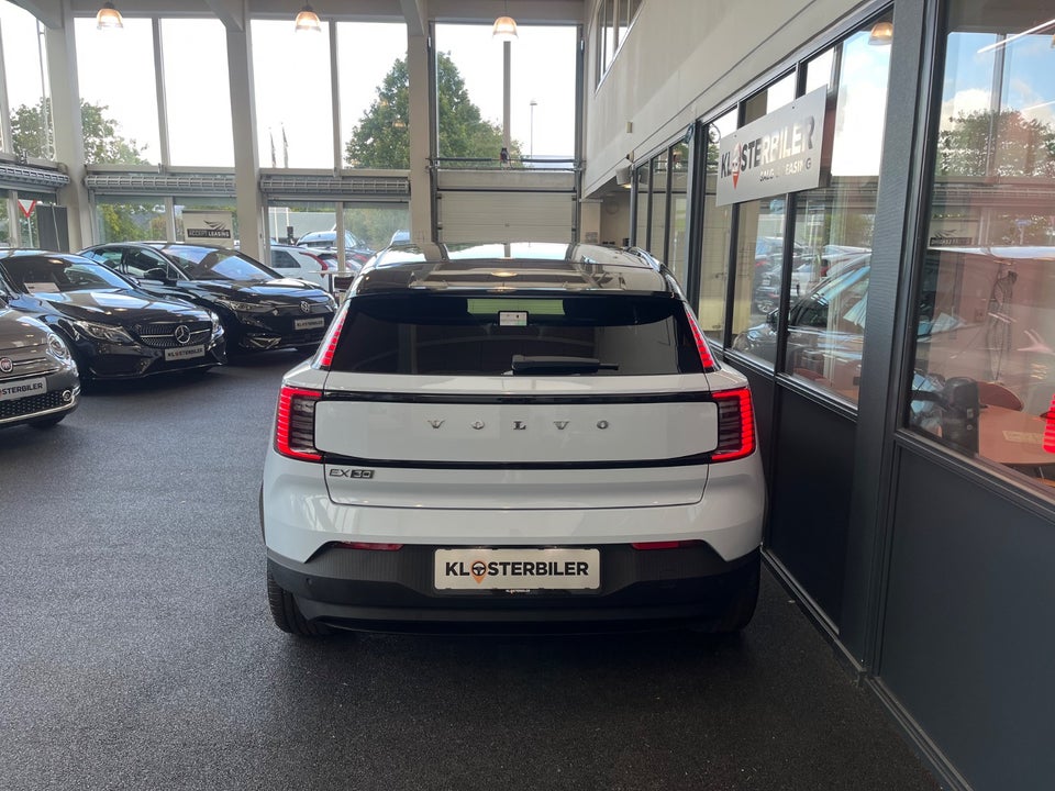 Volvo EX30 Standard Range Plus 5d