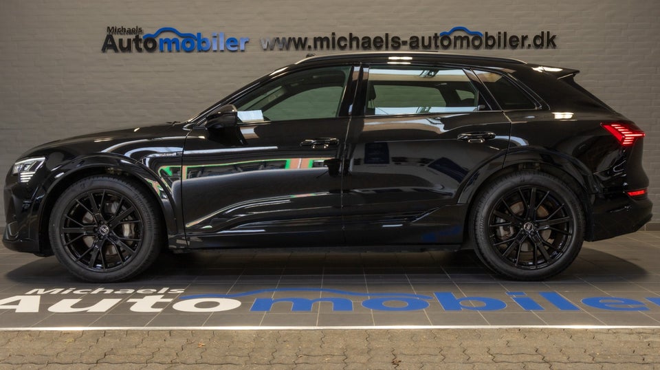 Audi e-tron 55 S-line quattro 5d