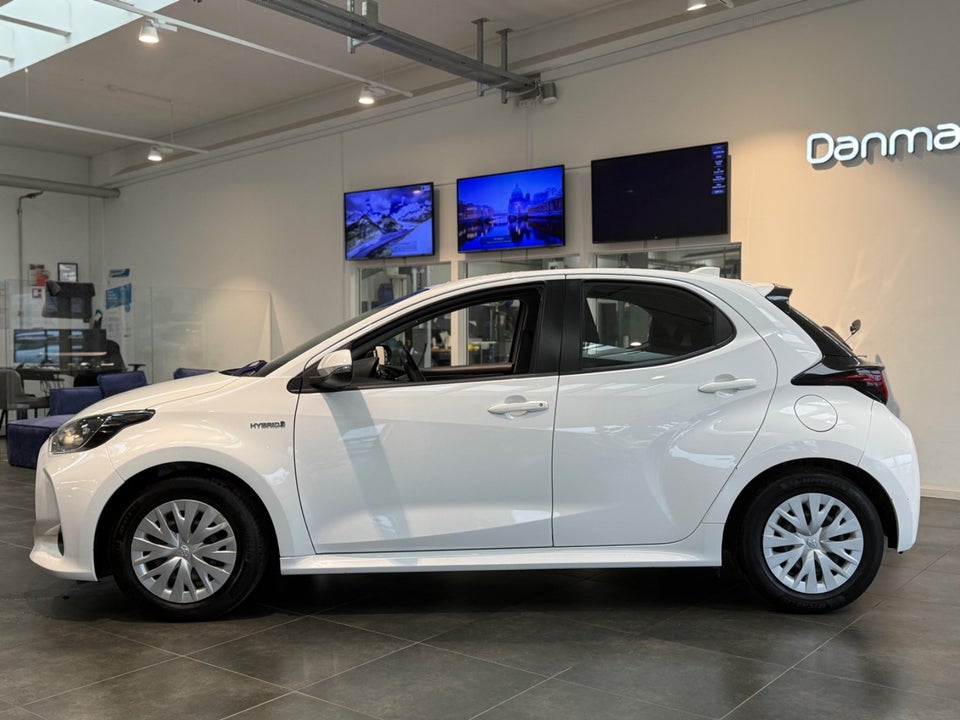 Toyota Yaris 1,5 Hybrid H1 e-CVT 5d