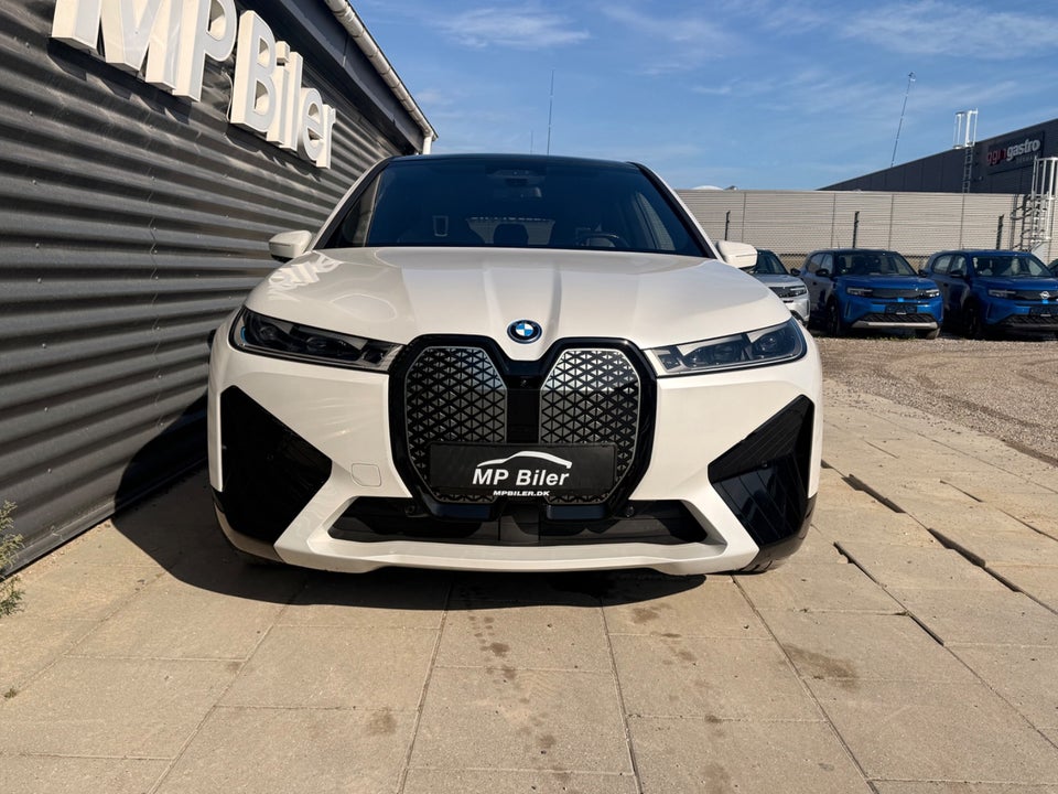BMW iX xDrive40 5d