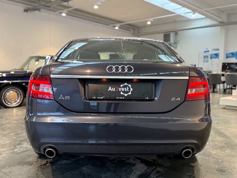 Audi A6 2,4 V6 4d