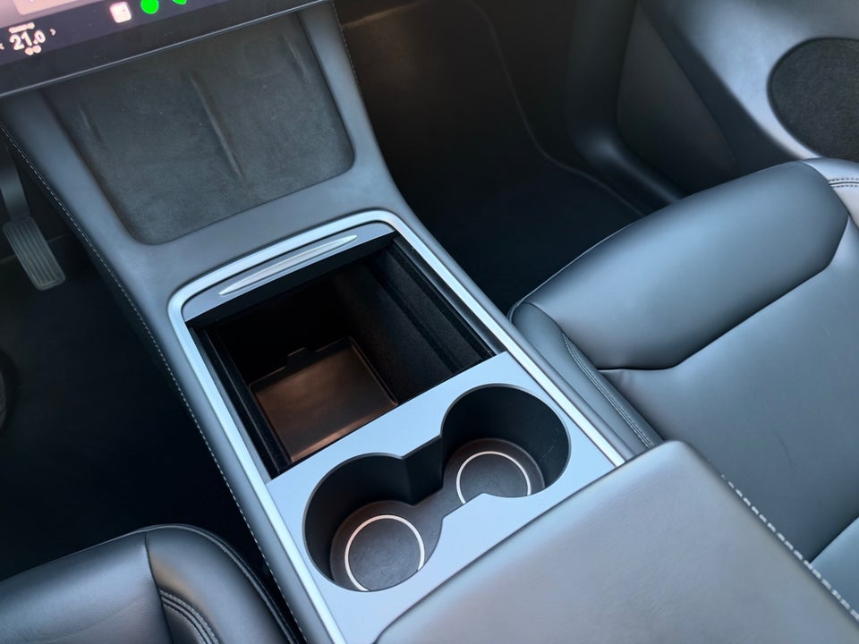 Tesla Model Y Long Range AWD 5d
