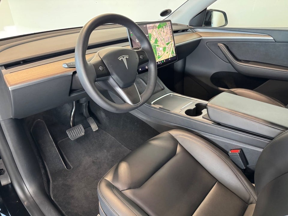 Tesla Model Y Long Range RWD 5d