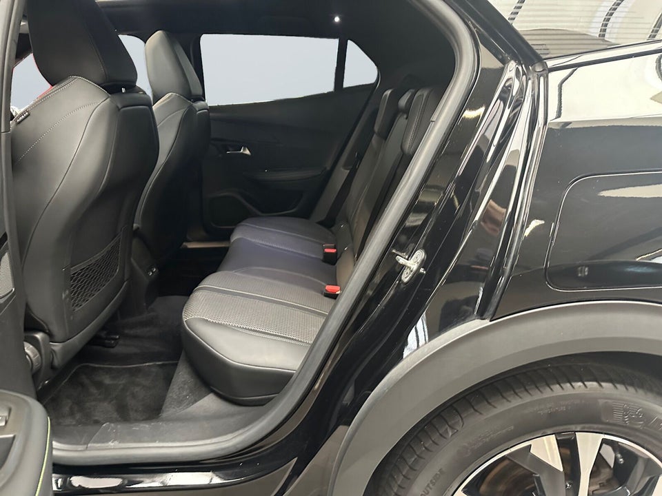 Peugeot e-2008 50 GT Sky 5d