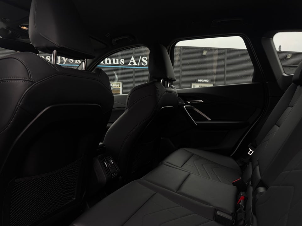 BMW iX1 xDrive30 Fully Charged M-Sport 5d