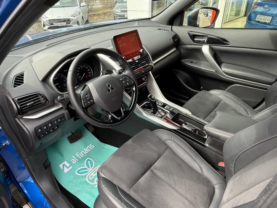 Mitsubishi Eclipse Cross 2,4 PHEV Intense CVT 4WD 5d