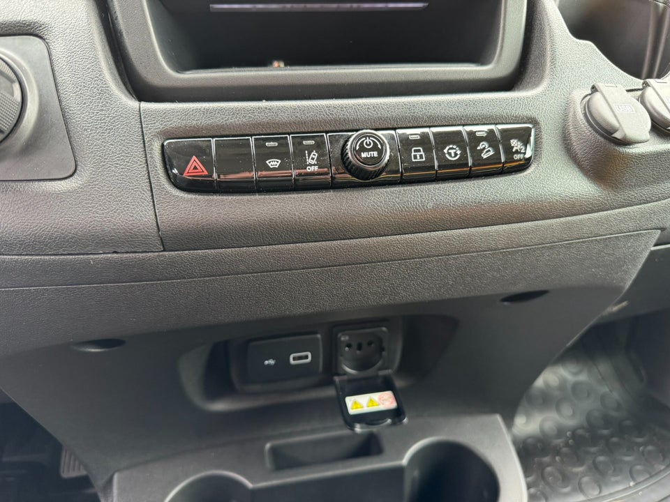 Peugeot e-Boxer 435 110 L4H2 Premium