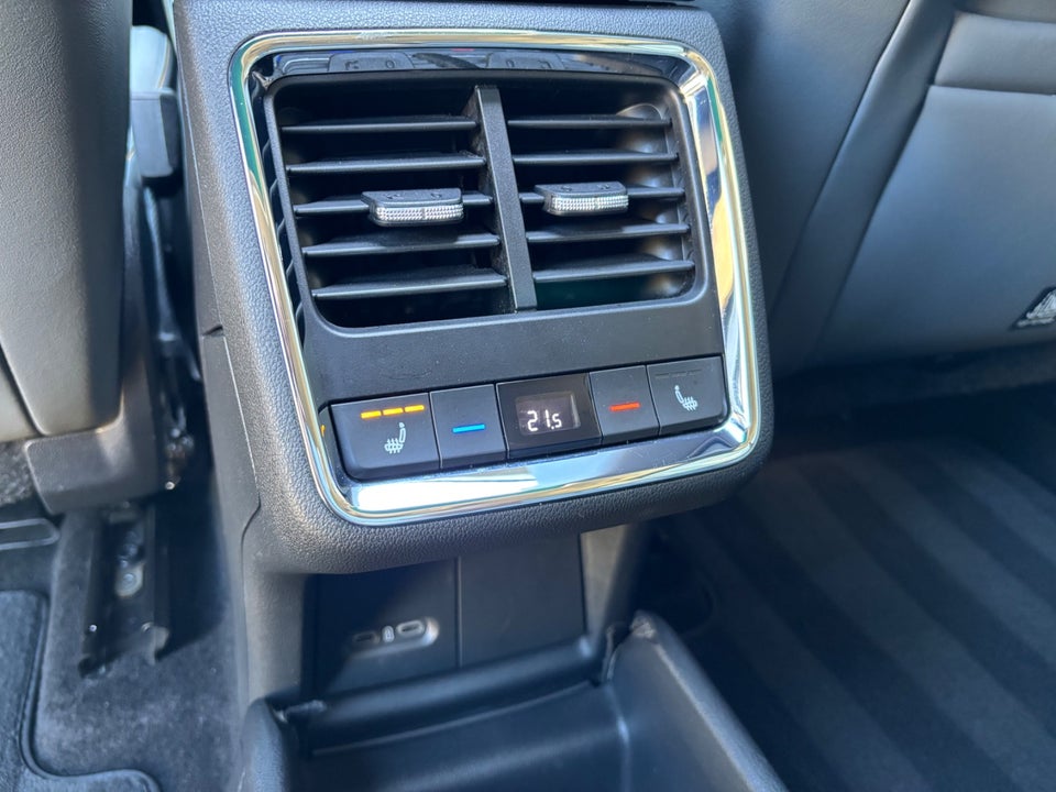 Skoda Enyaq 80 iV Loft 5d