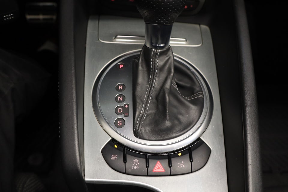 Audi TT 2,0 TFSi 211 Roadster quattro S-tr. 2d