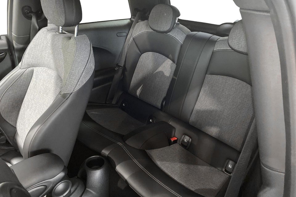 MINI Cooper SE Classic Trim 3d