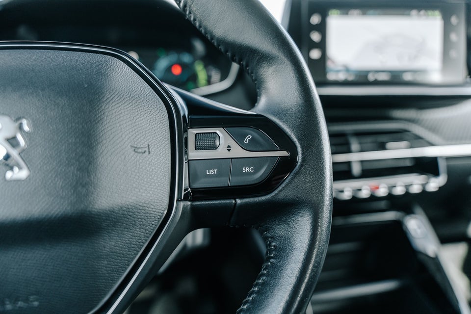 Peugeot e-208 50 Active 5d