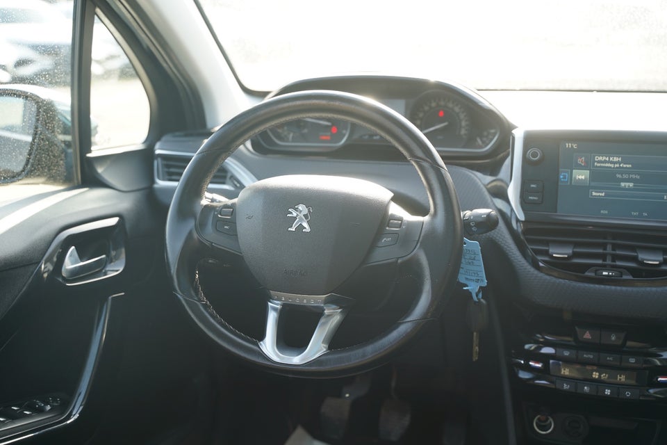 Peugeot 208 1,6 BlueHDi 100 Desire Sky 5d