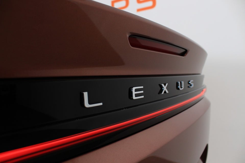 Lexus RZ450e Executive 5d