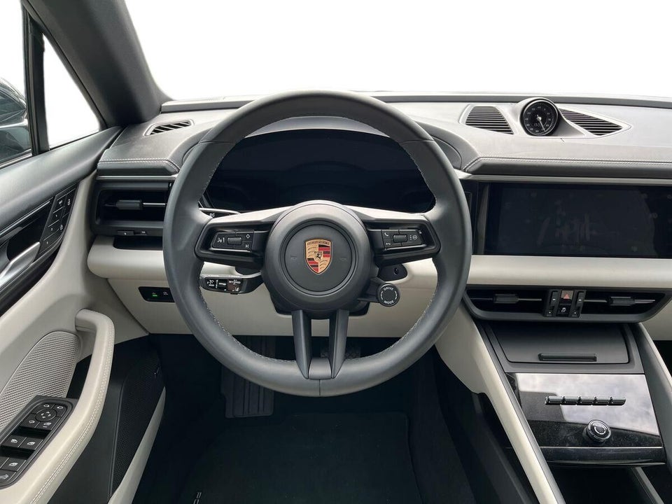 Porsche Macan 5d
